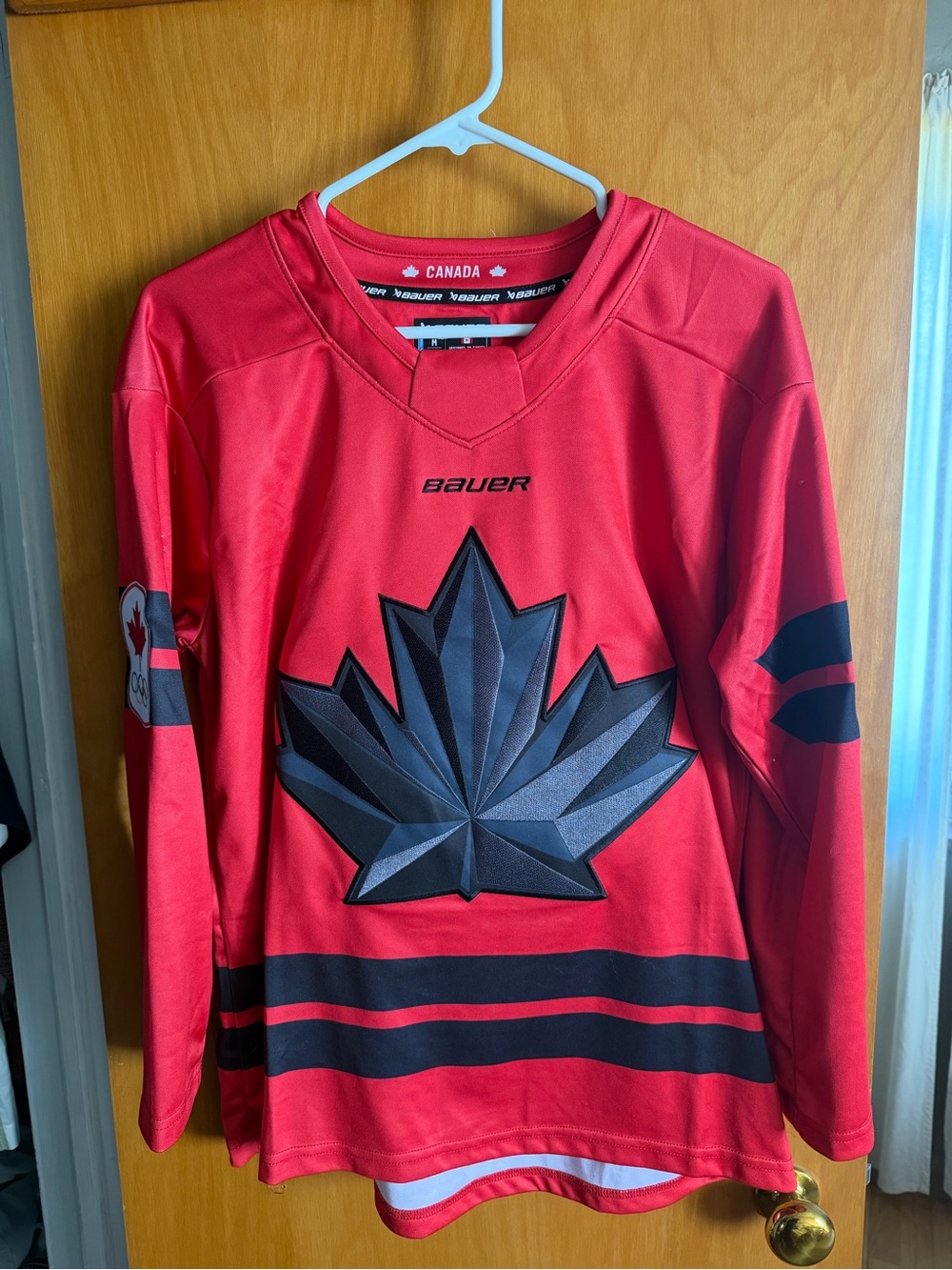 Bauer Men's Red Hockey Jersey with Black Maple Leaf (TEAM CANADA)